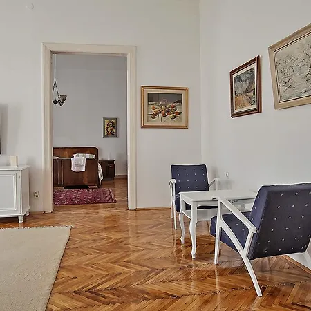 Apartman Mejtas 公寓 *